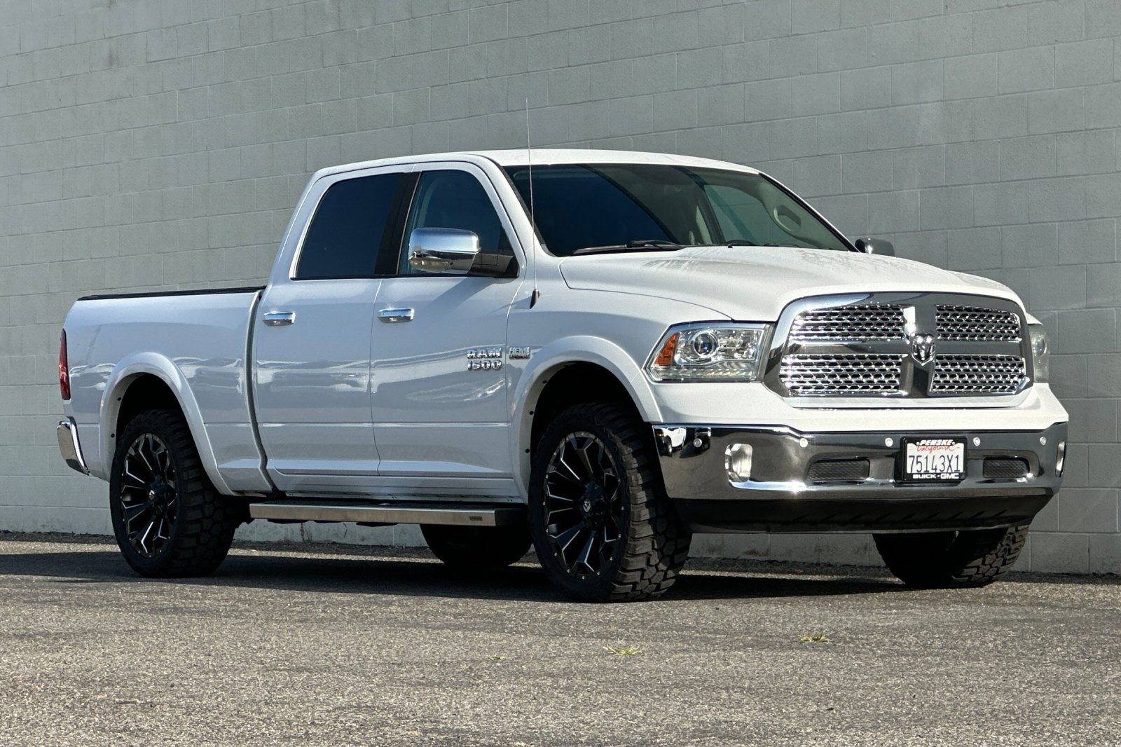 Used 2015 RAM 1500 Laramie w/ Convenience Group RWD image 2