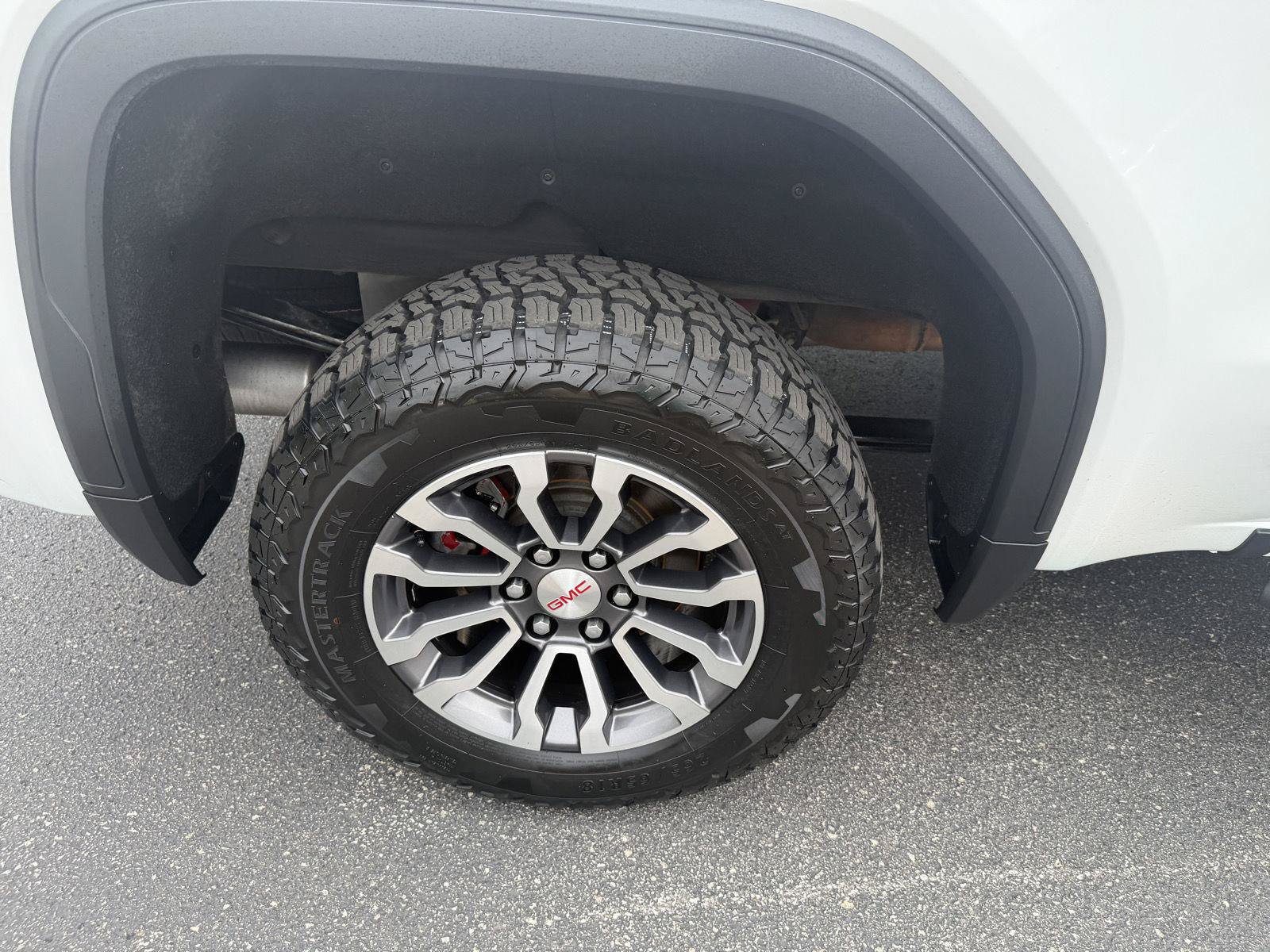 Used 2019 GMC Sierra 1500 AT4 w/ Technology Package AWD/4WD image 13