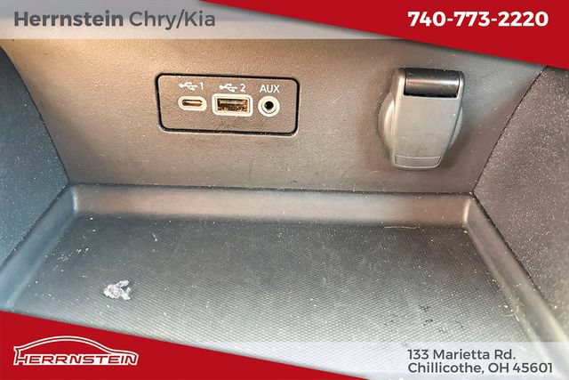 Used 2025 Nissan Altima 2.5 SV FWD image 13
