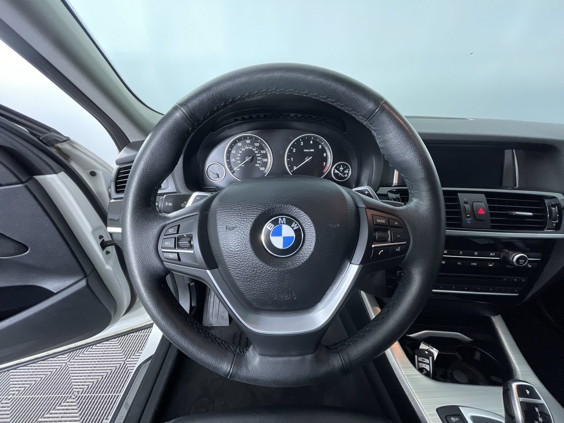 Used 2016 BMW X4 xDrive28i AWD/4WD image 16
