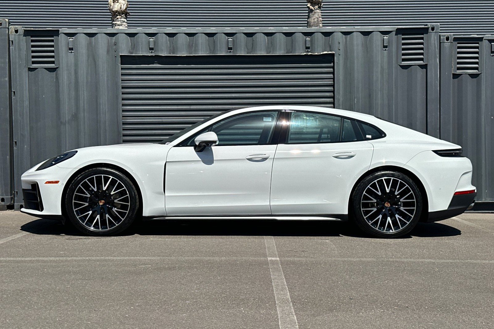 New 2026 Porsche Panamera image 2