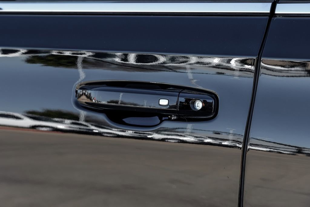 Used 2025 Chevrolet Suburban LS image 42