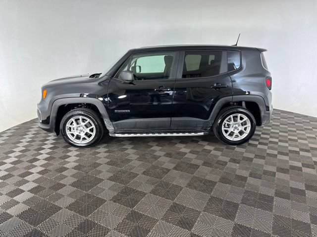 Used 2023 Jeep Renegade Latitude AWD/4WD image 10