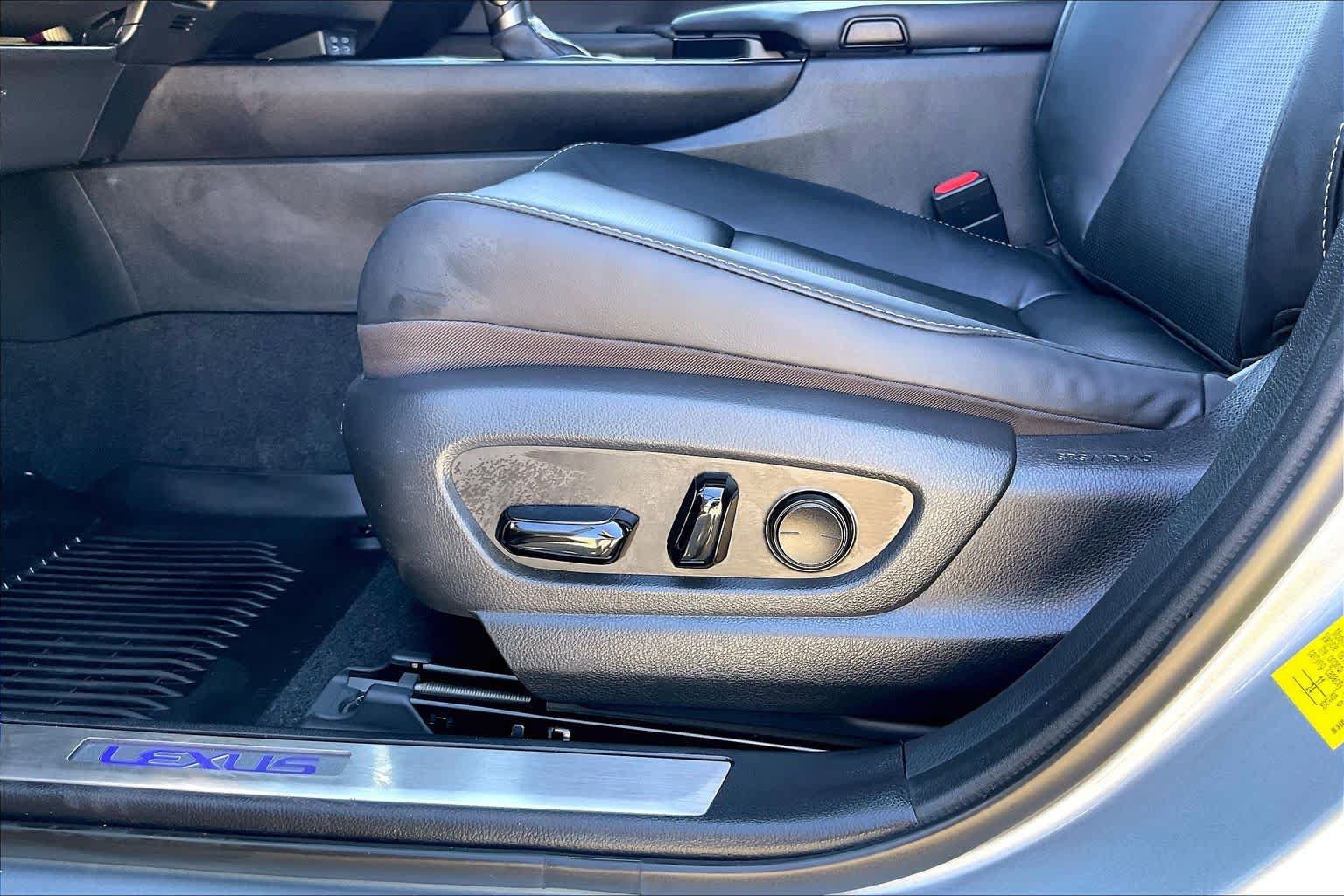 Used 2023 Lexus UX 250h FWD w/ Accessory Package (Z2) image 36