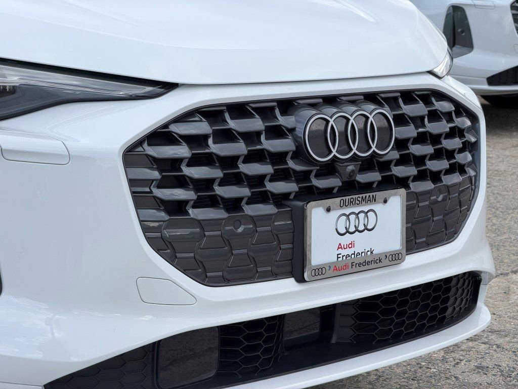 New 2025 Audi Q5 2.0T Premium Plus image 2