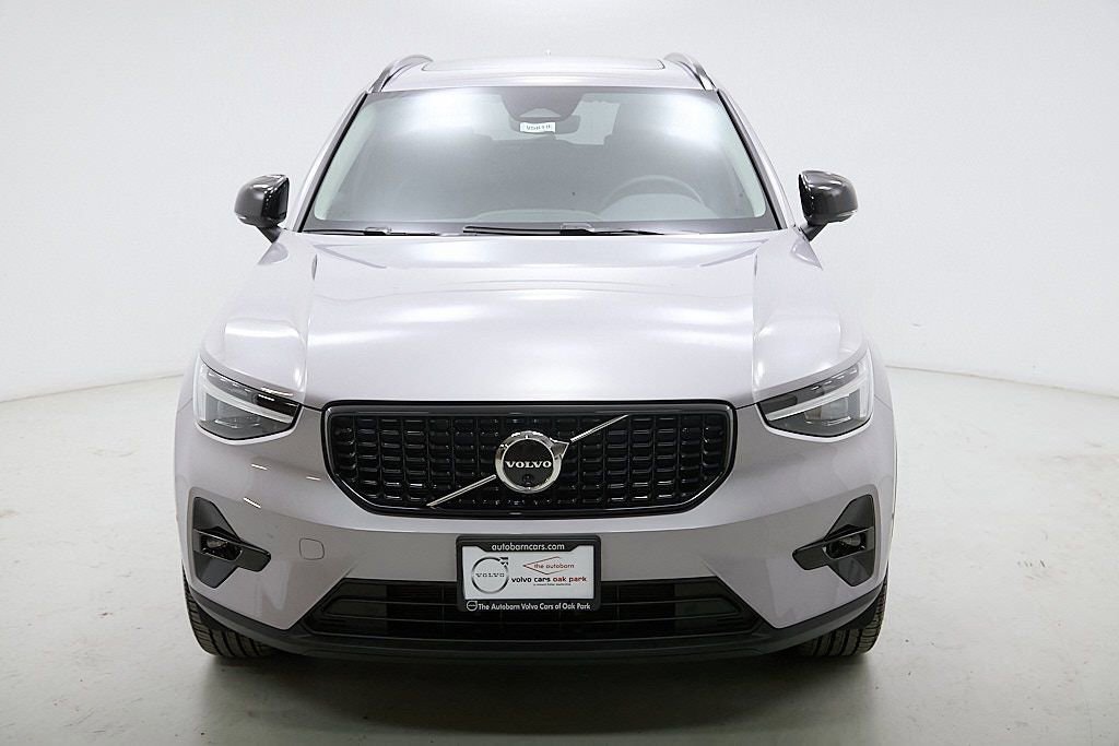 New 2026 Volvo XC40 B5 Plus w/ Protection Package Premier image 5