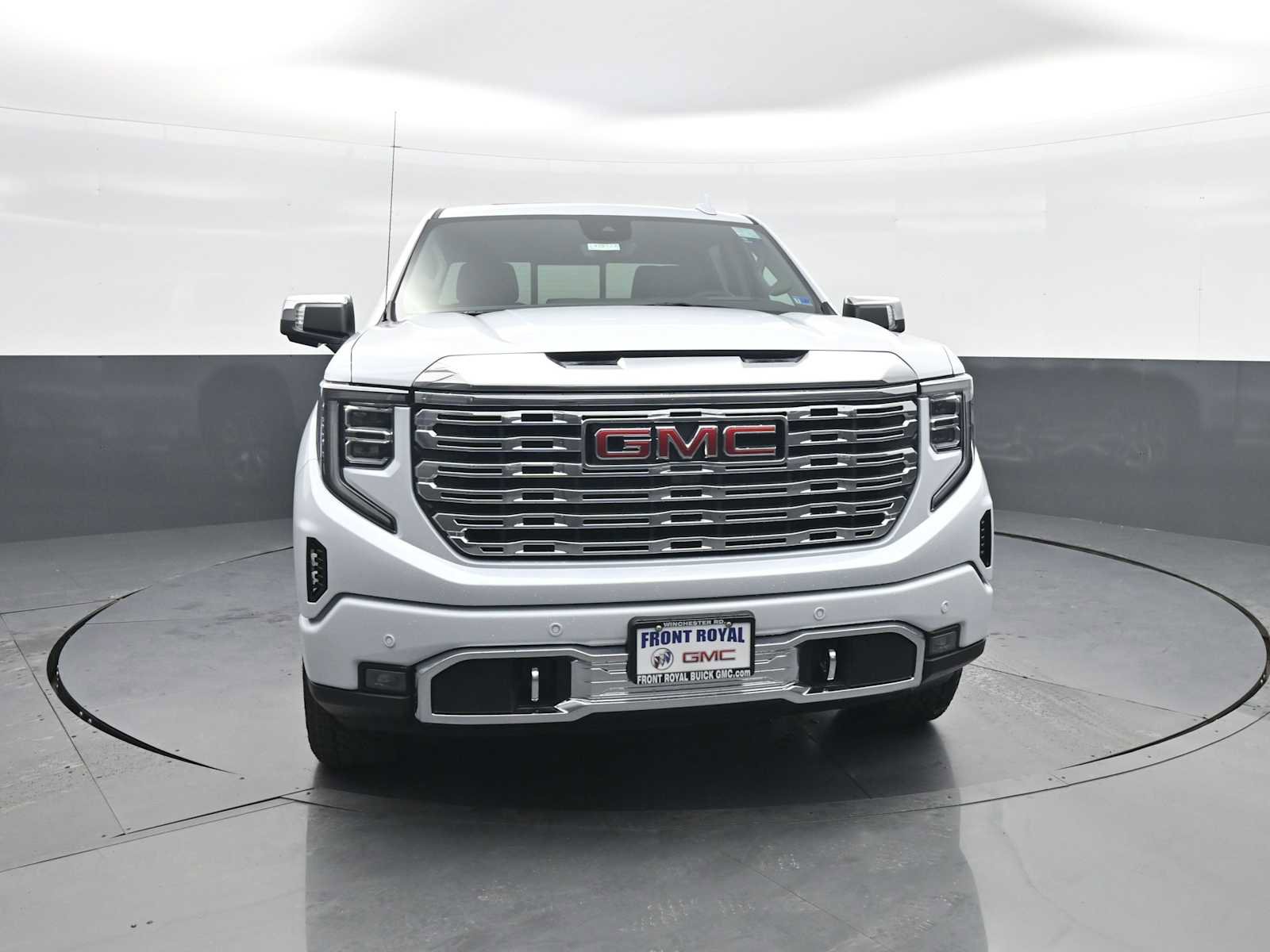 New 2026 GMC Sierra 1500 Denali w/ Technology Package AWD/4WD image 2