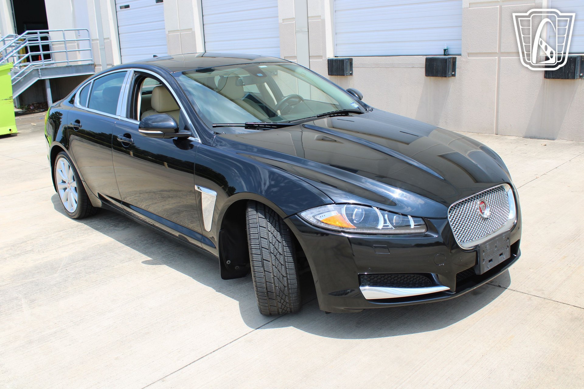 Used 2014 Jaguar XF 3.0 RWD image 14