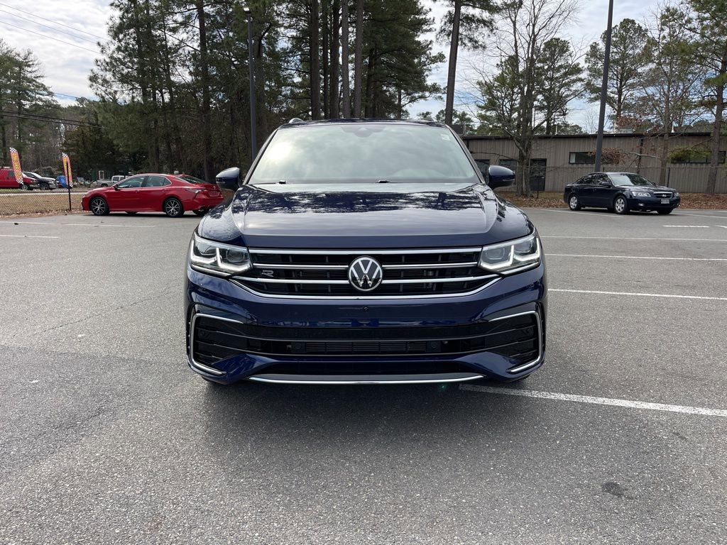 Used 2023 Volkswagen Tiguan SEL R-Line image 4