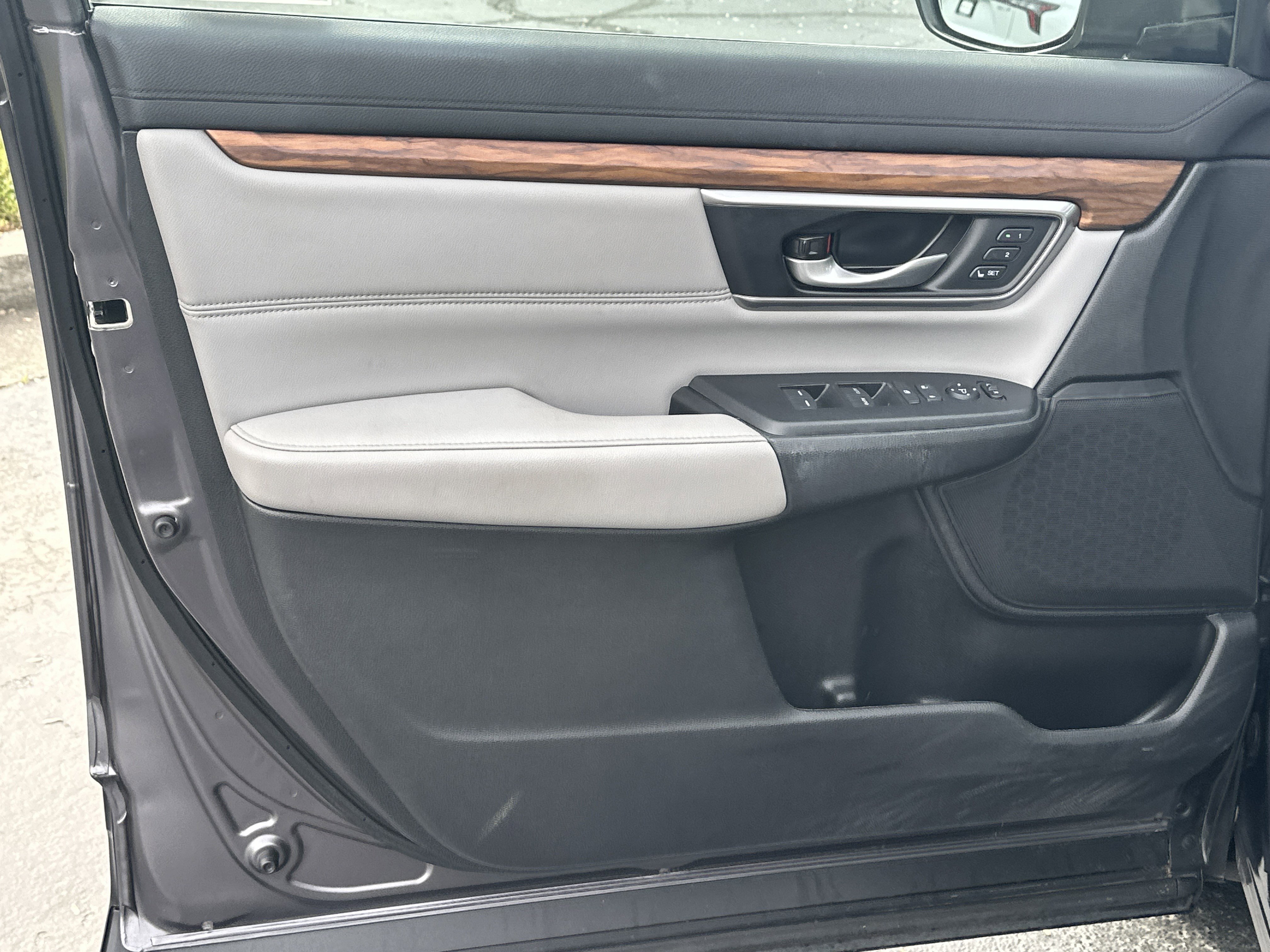 Used 2021 Honda CR-V EX-L image 11