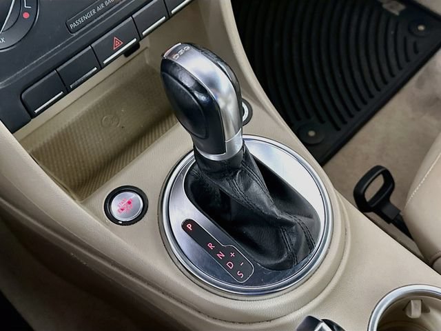 Used 2013 Volkswagen Beetle Turbo FWD image 18