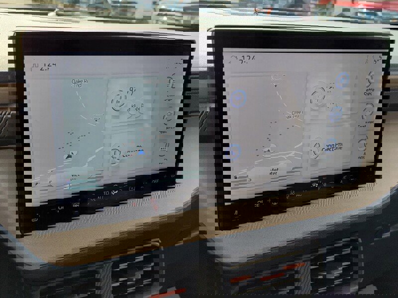 Used 2025 Ford Maverick Lariat image 18