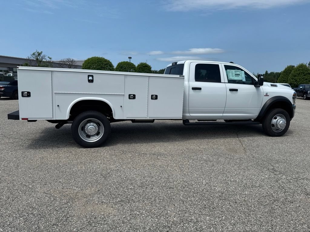 New 2026 RAM 5500 Tradesman AWD/4WD image 15