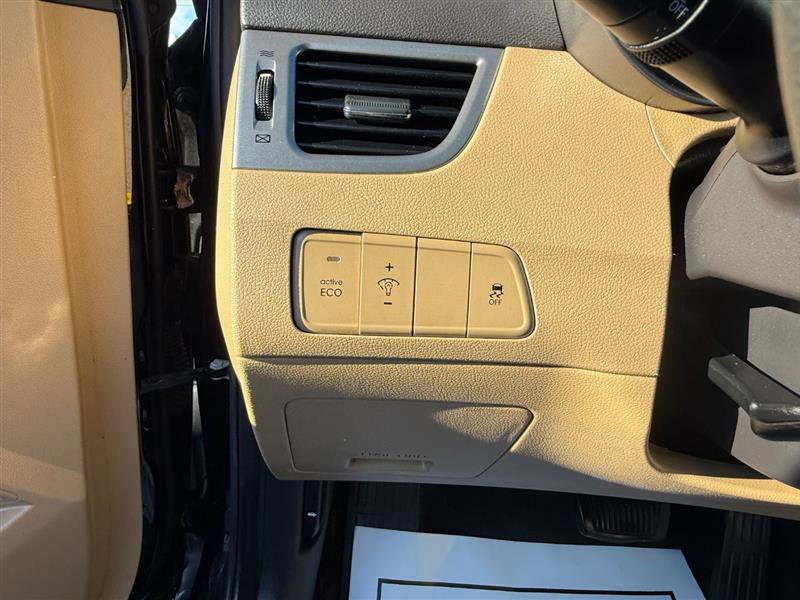 Used 2013 Hyundai Elantra GLS FWD image 28