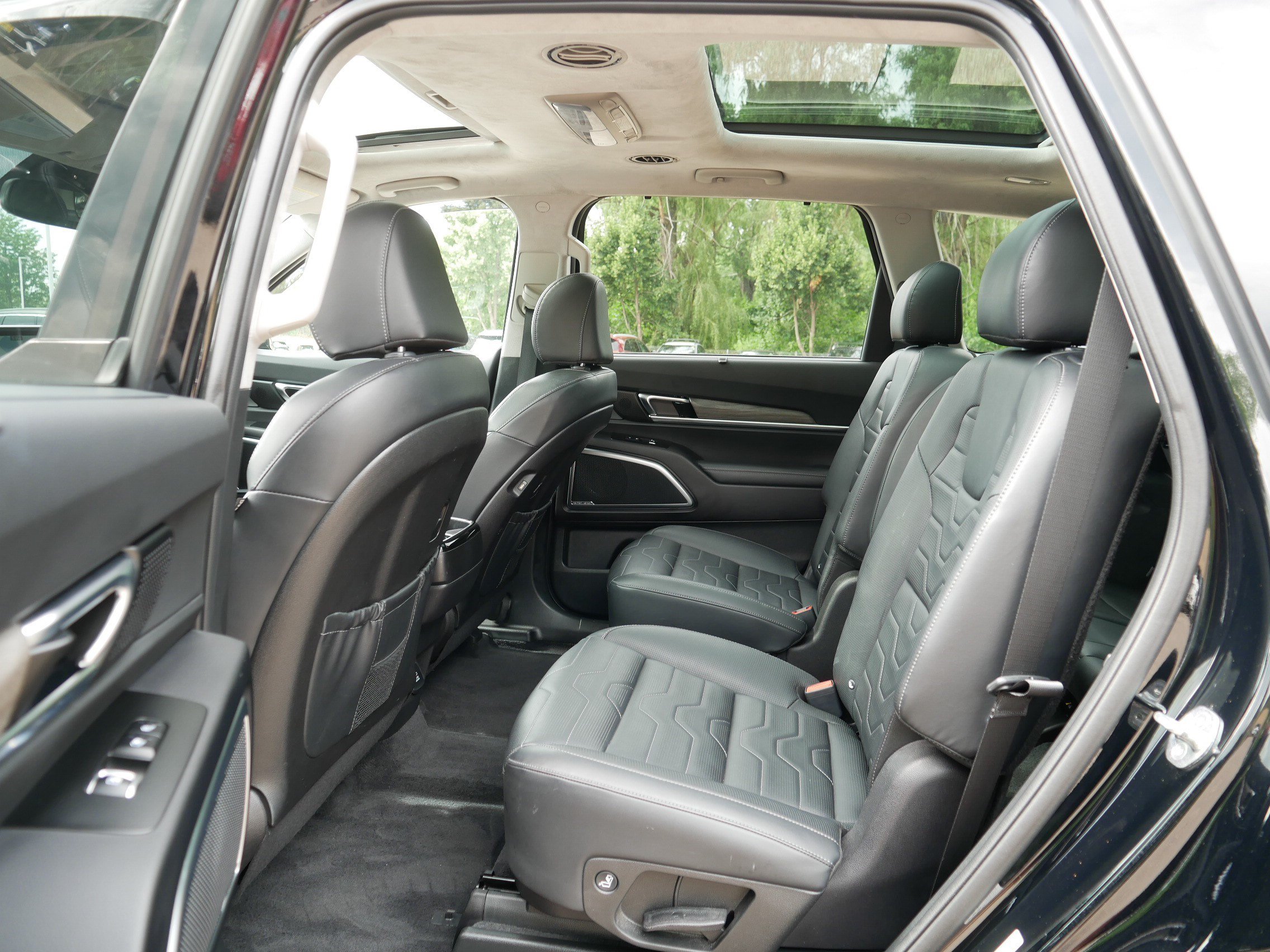 Used 2022 Kia Telluride SX w/ SX Prestige Package AWD/4WD image 35