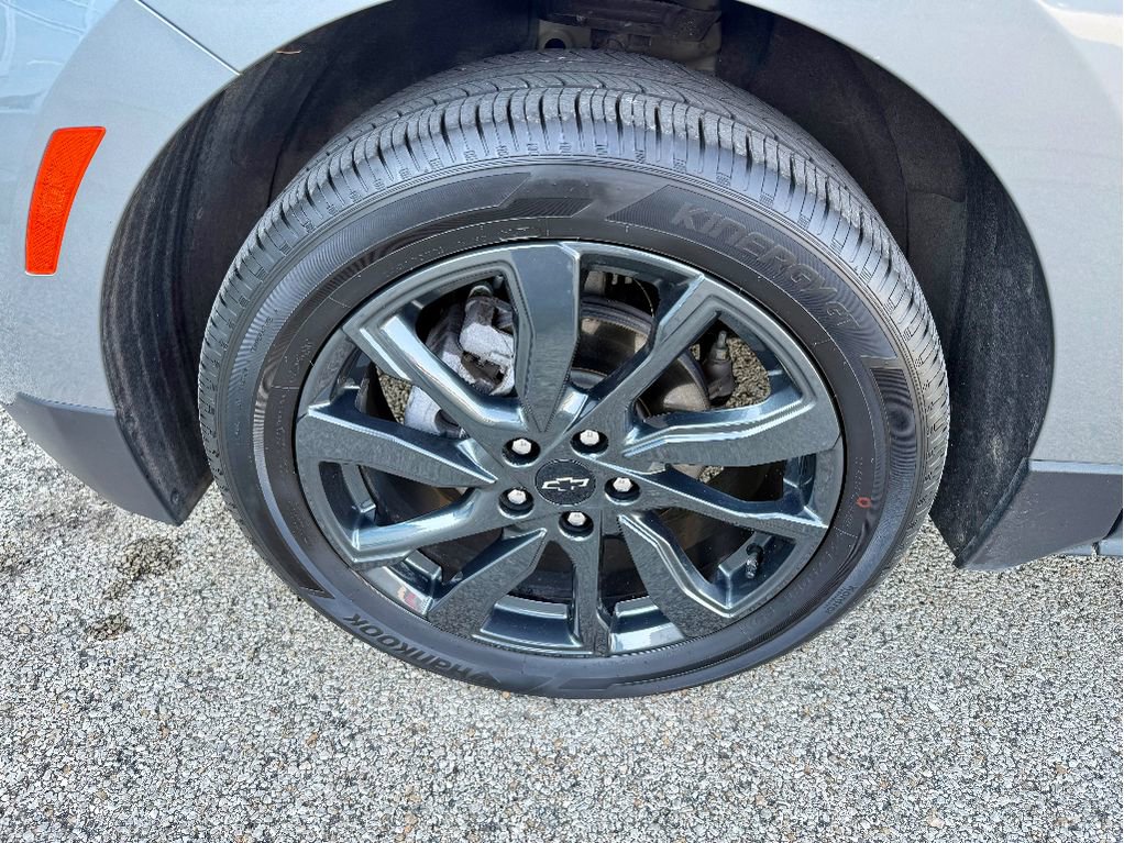 Used 2023 Chevrolet Equinox RS image 9
