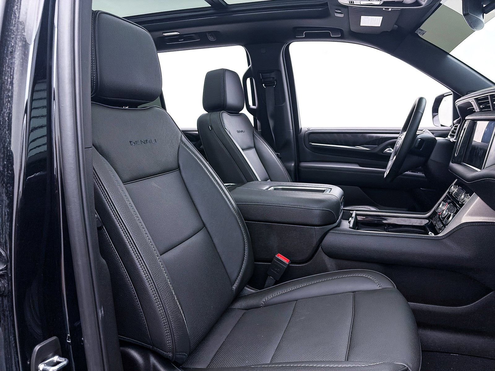 Used 2024 GMC Yukon Denali image 50