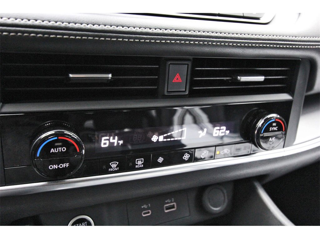 Used 2023 Nissan Rogue SV image 22