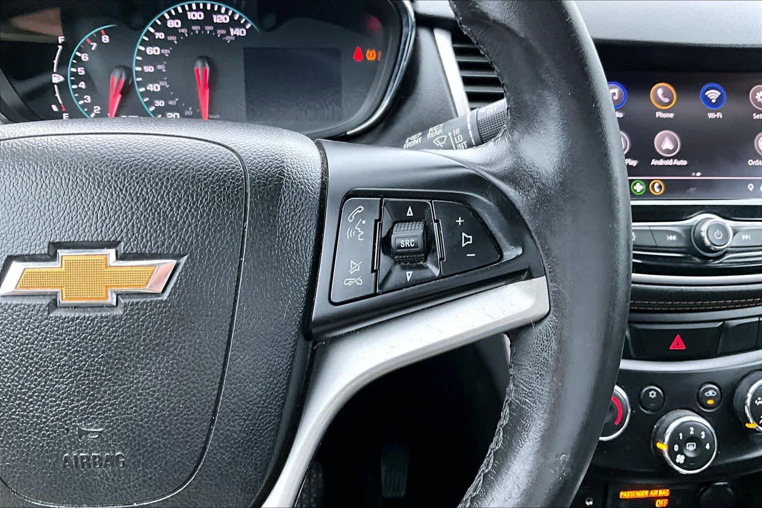 Used 2020 Chevrolet Trax LT w/ LT Convenience Package FWD image 25