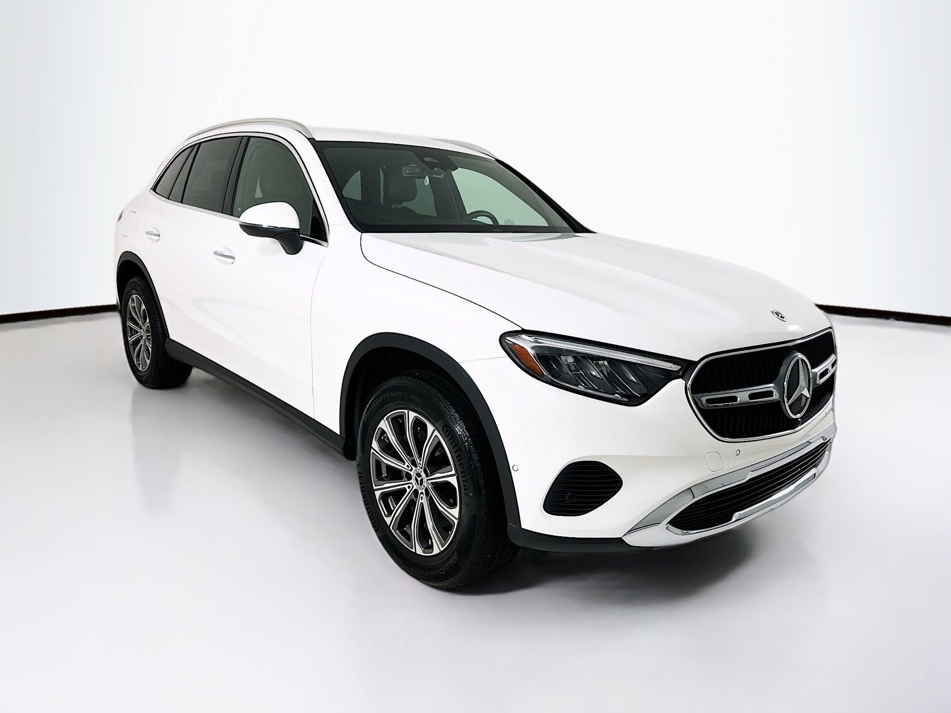 Certified 2025 Mercedes-Benz GLC 300 4MATIC image 1