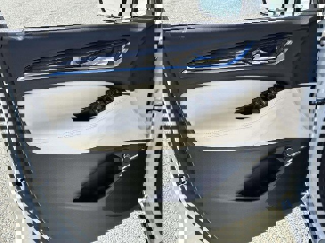 Used 2023 Buick Enclave Essence w/ Experience Buick Package image 18