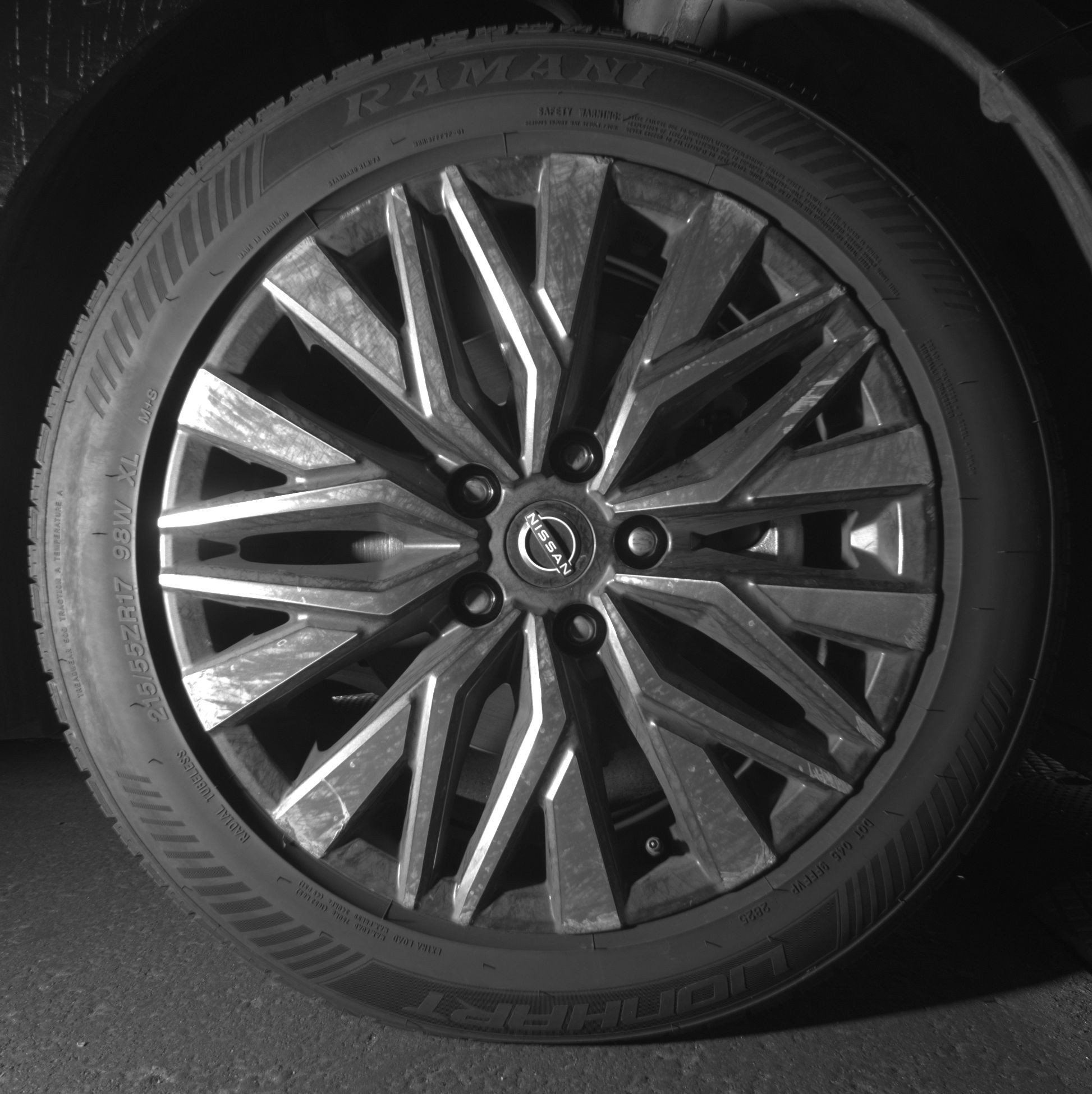 Used 2025 Nissan Altima 2.5 SV image 13