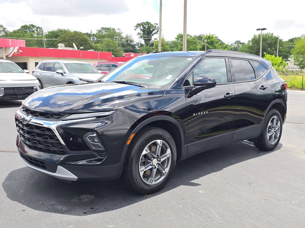 Used 2024 Chevrolet Blazer LT w/ Convenience Package FWD image 7
