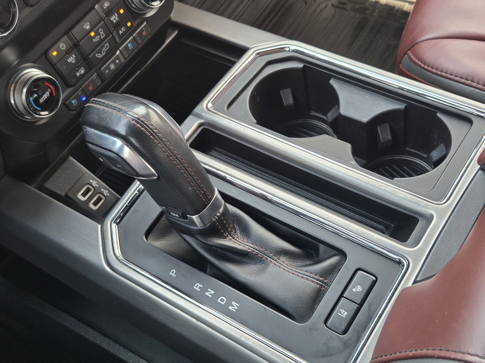 Used 2019 Ford F150 Platinum w/ Equipment Group 701A Luxury image 21