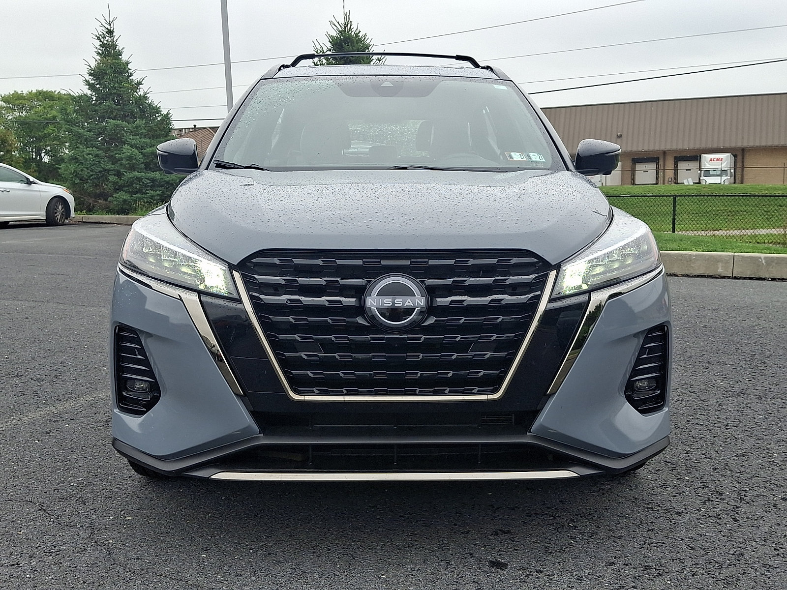 Certified 2024 Nissan Kicks SR w/ SR Premium Package FWD image 2