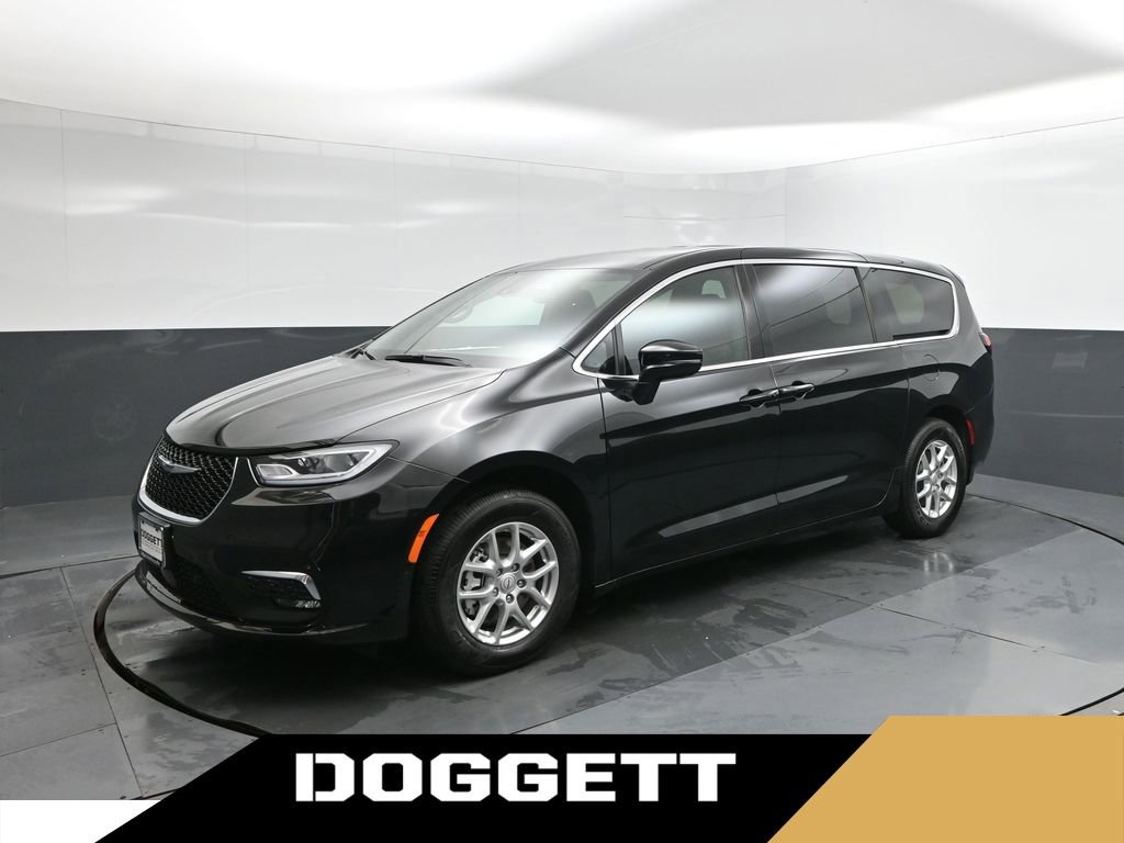 New 2026 Chrysler Pacifica Select image 1