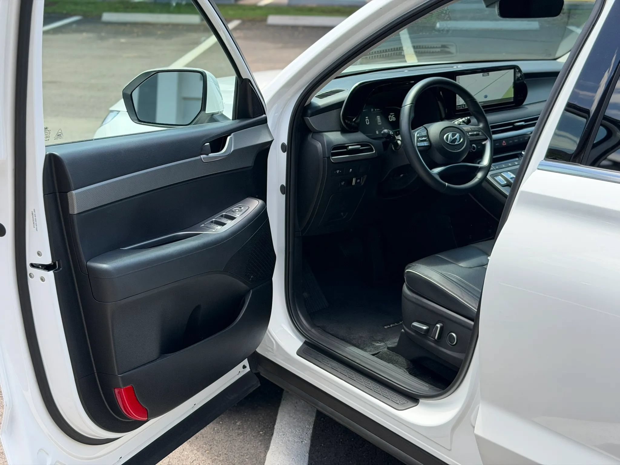 Used 2025 Hyundai Palisade SEL FWD image 5