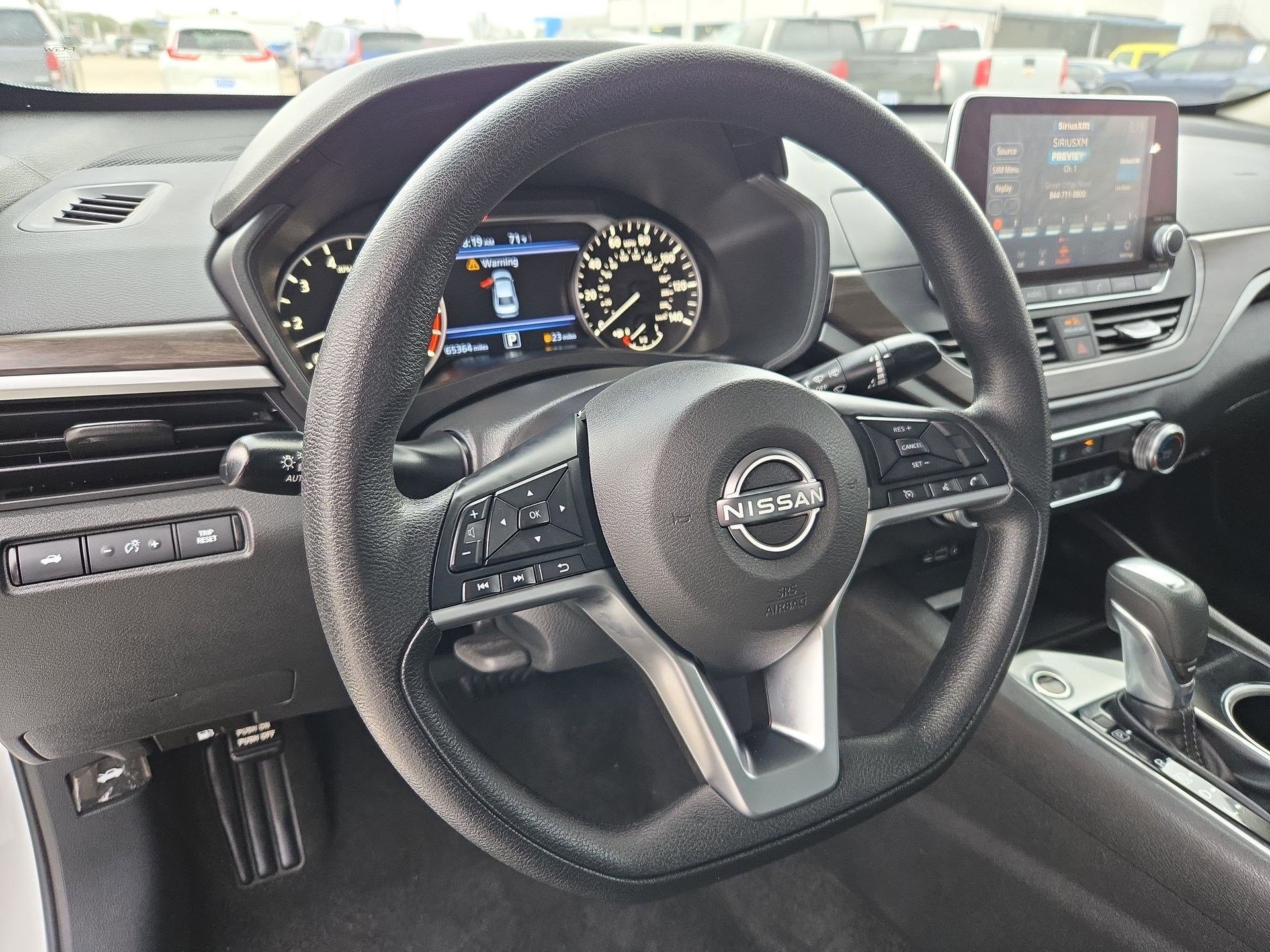 Used 2024 Nissan Altima 2.5 SV image 16