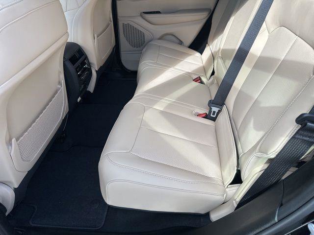 New 2025 Jeep Grand Cherokee Limited w/ Luxury Tech Group II image 26