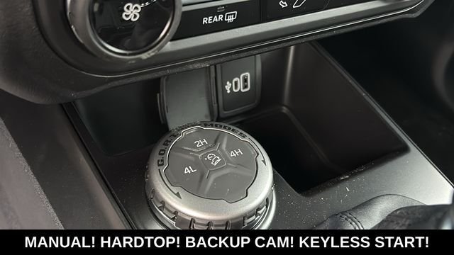 New 2026 Ford Bronco 4-Door AWD/4WD image 17
