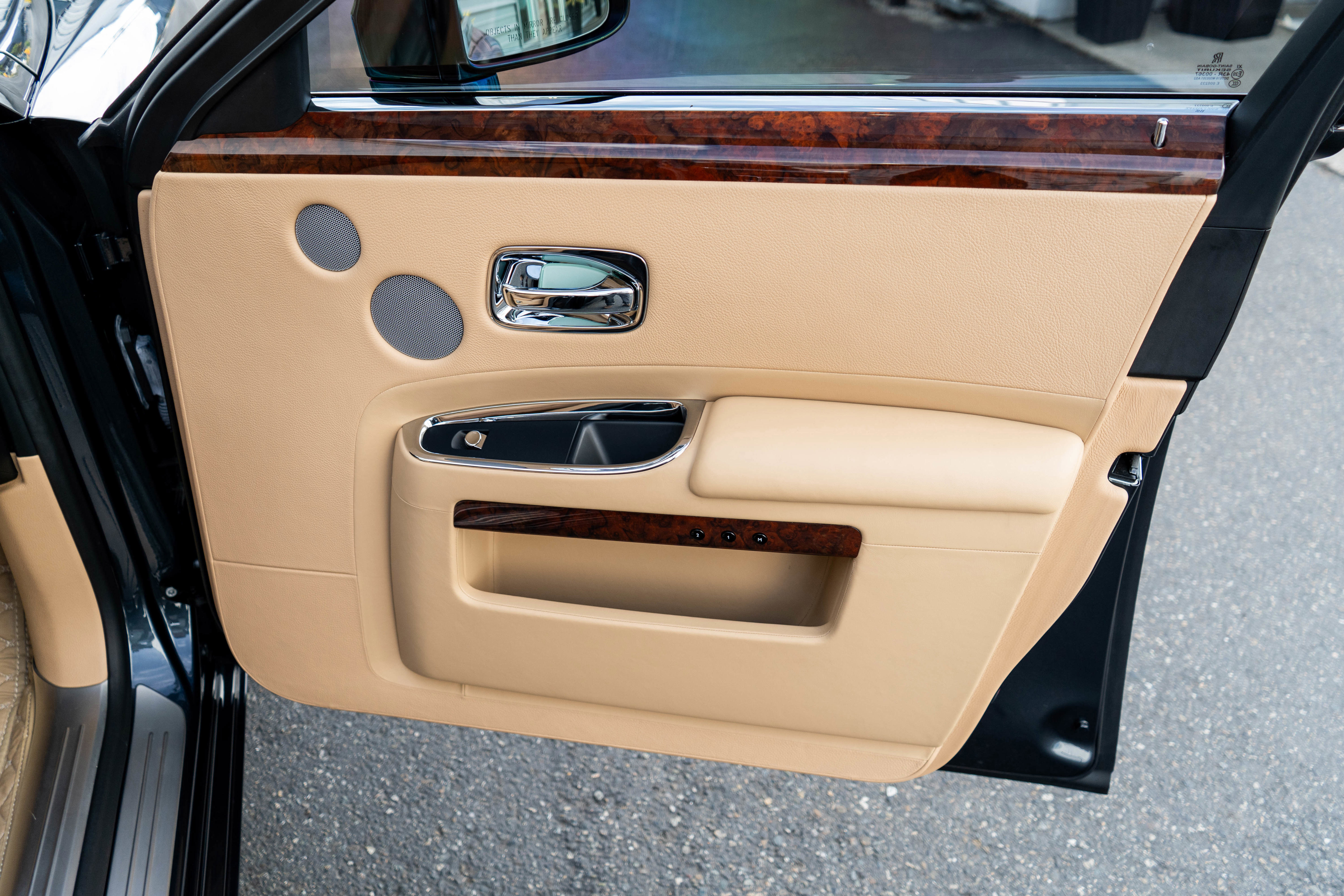 Used 2014 Rolls-Royce Ghost image 29