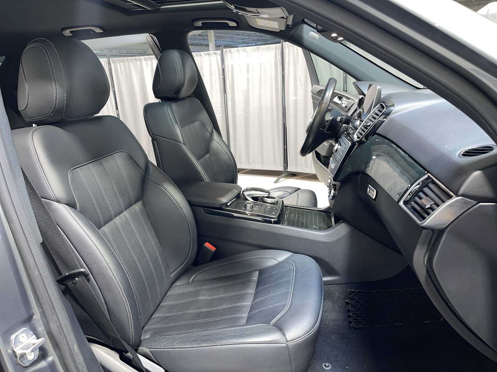 Used 2019 Mercedes-Benz GLE 400 4MATIC image 14