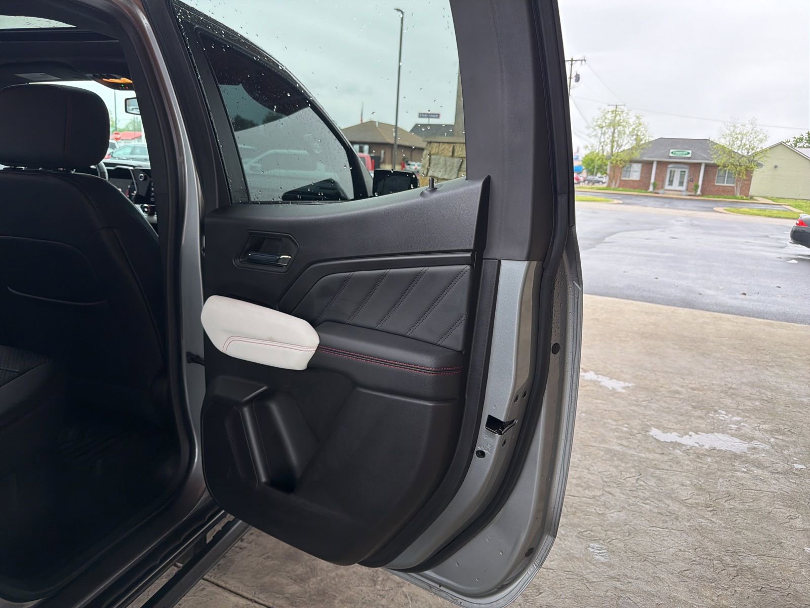 Used 2023 GMC Canyon AT4X AWD/4WD image 5