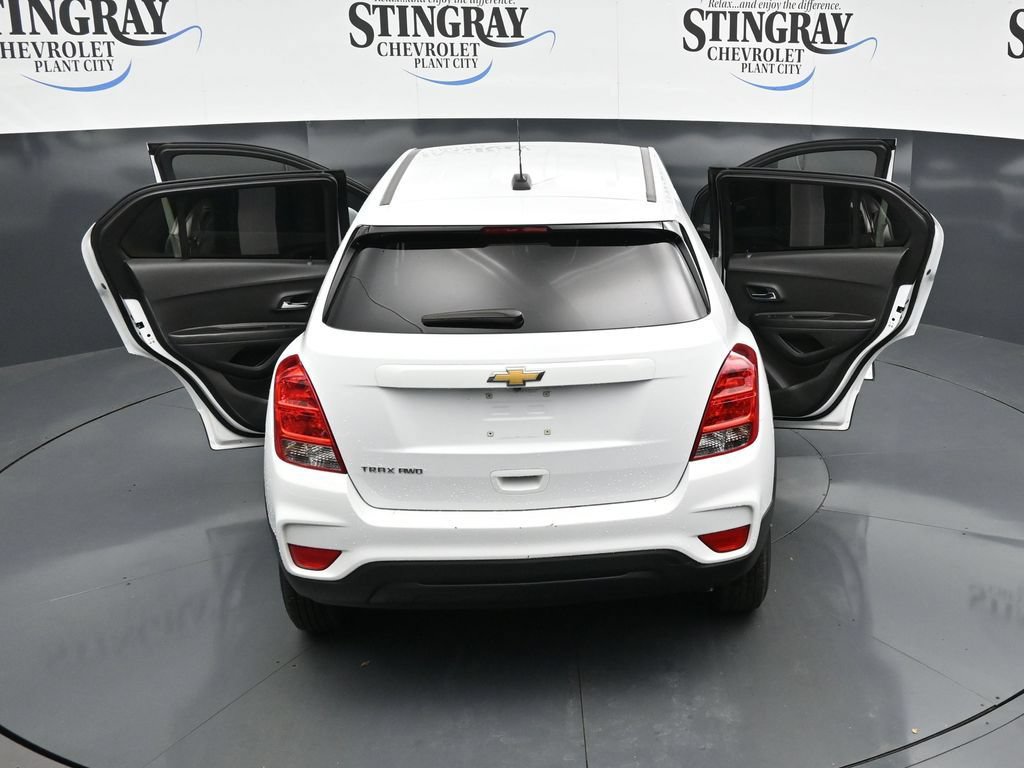 Used 2022 Chevrolet Trax LS w/ Tint and Cruise Package AWD/4WD image 35
