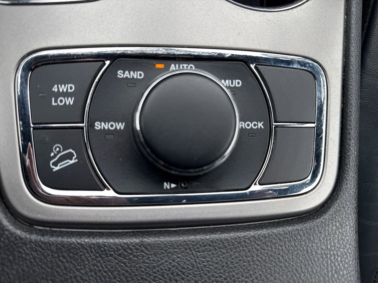 Used 2020 Jeep Grand Cherokee Limited image 24