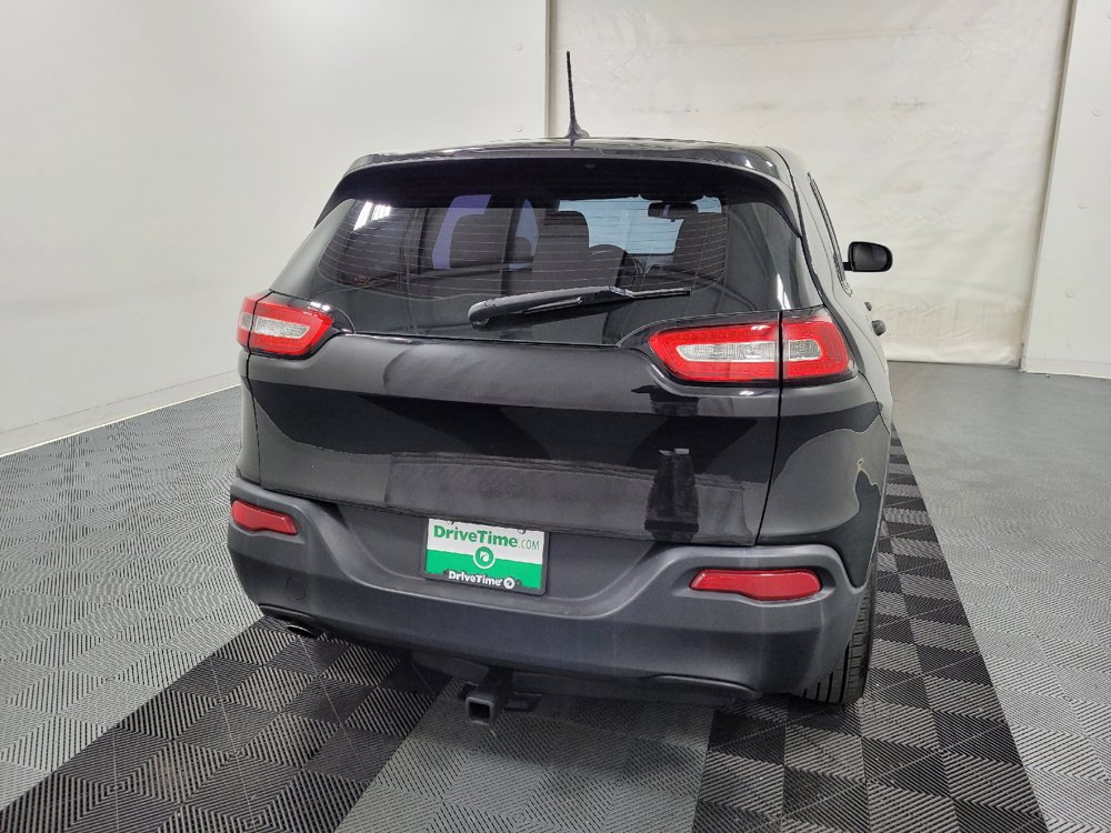 Used 2015 Jeep Cherokee Sport FWD image 7