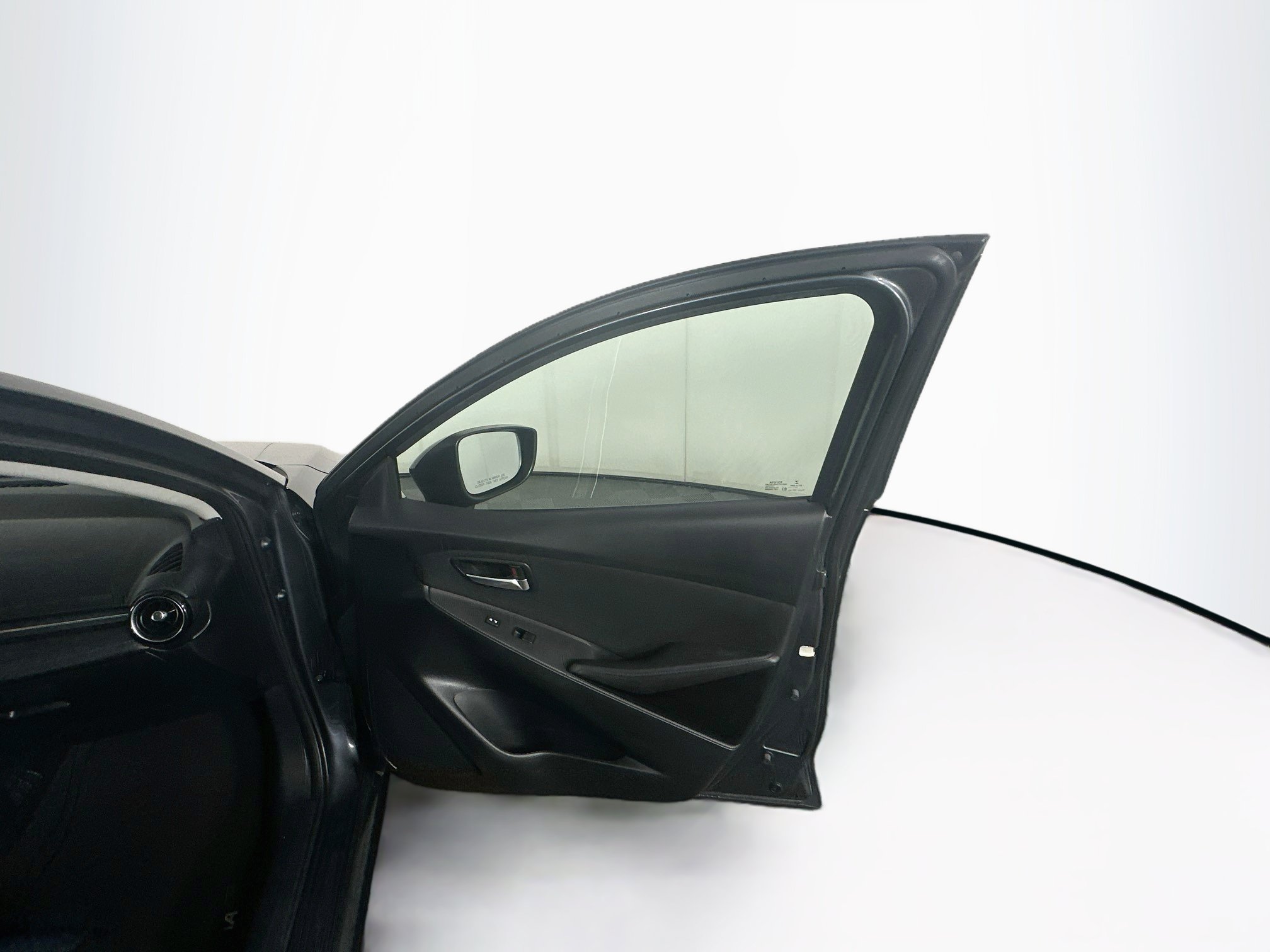 Used 2018 Toyota Yaris iA FWD image 29