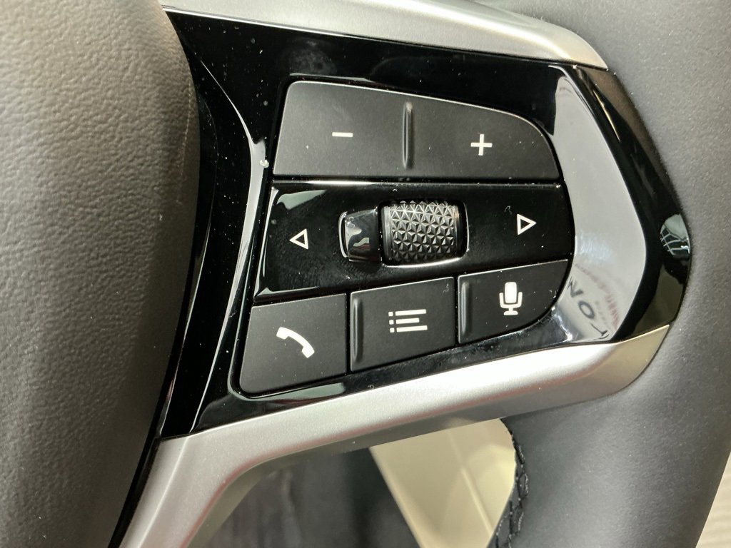 Used 2025 BMW 330i Sedan w/ Convenience Package image 17