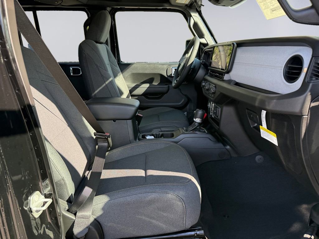 New 2026 Jeep Gladiator Sport AWD/4WD image 18