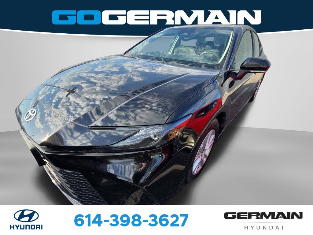 Used 2025 Toyota Camry LE FWD image 4