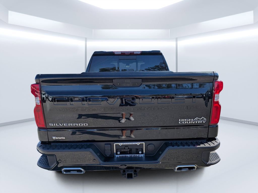 Used 2020 Chevrolet Silverado 1500 High Country w/ Technology Package image 4