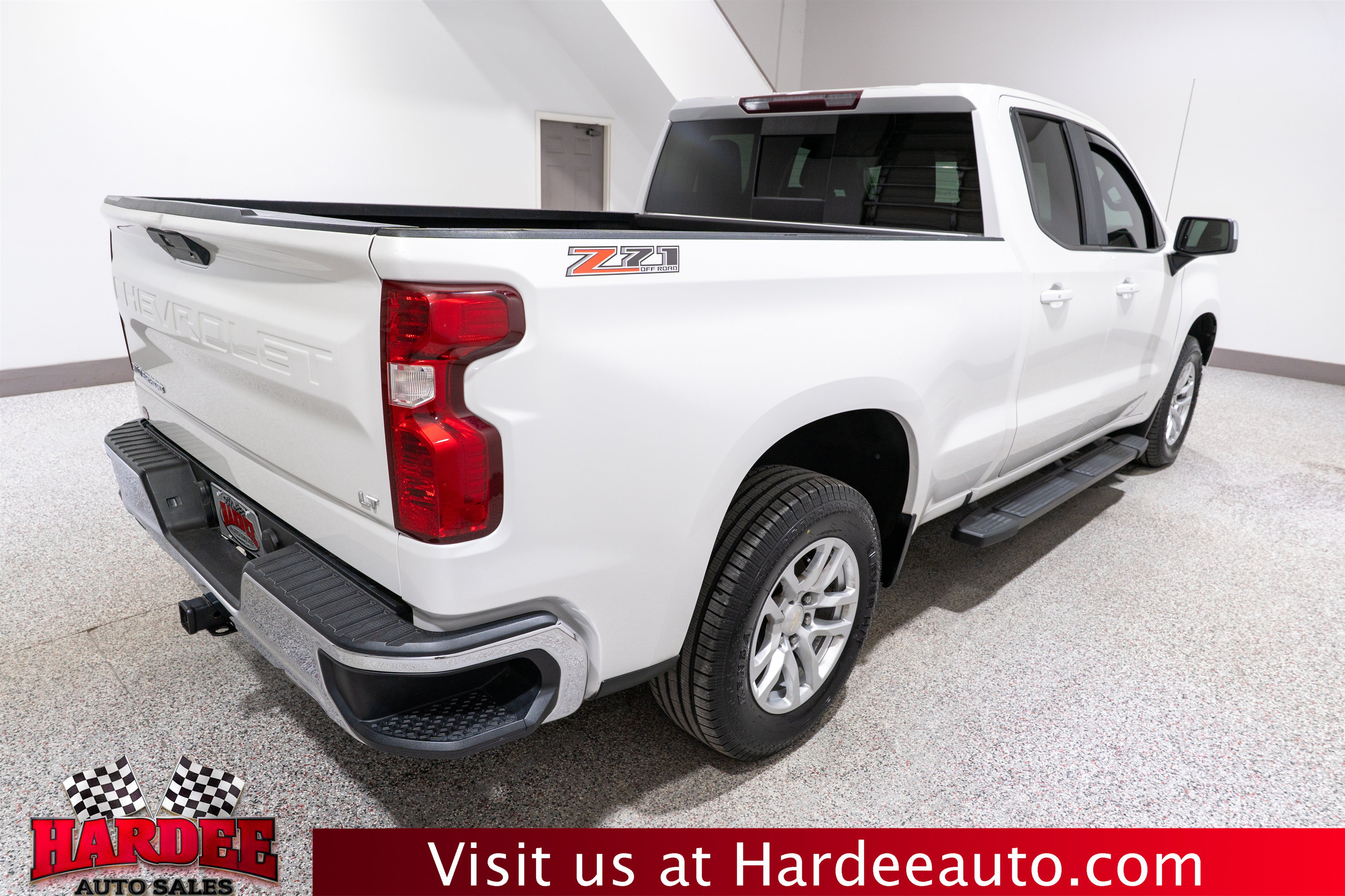 Used 2019 Chevrolet Silverado 1500 LT AWD/4WD image 5