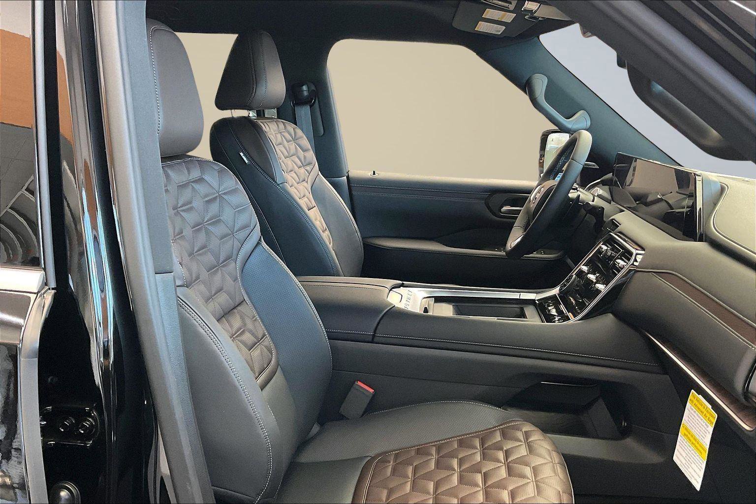 New 2026 Nissan Armada Platinum Reserve image 6