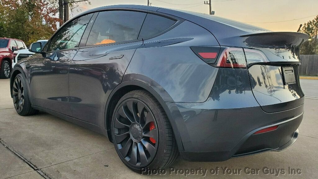 Used 2023 Tesla Model Y Performance image 23