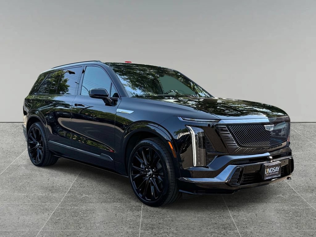 Used 2026 Cadillac Vistiq Luxury w/ LPO, Floor Liner Package AWD/4WD image 9