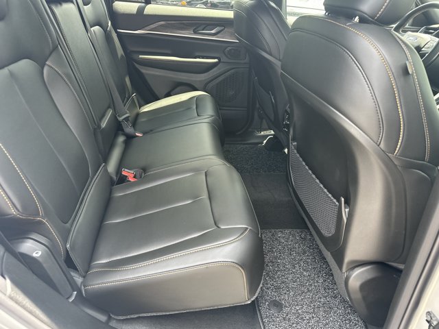 New 2026 Jeep Grand Cherokee Limited AWD/4WD image 15
